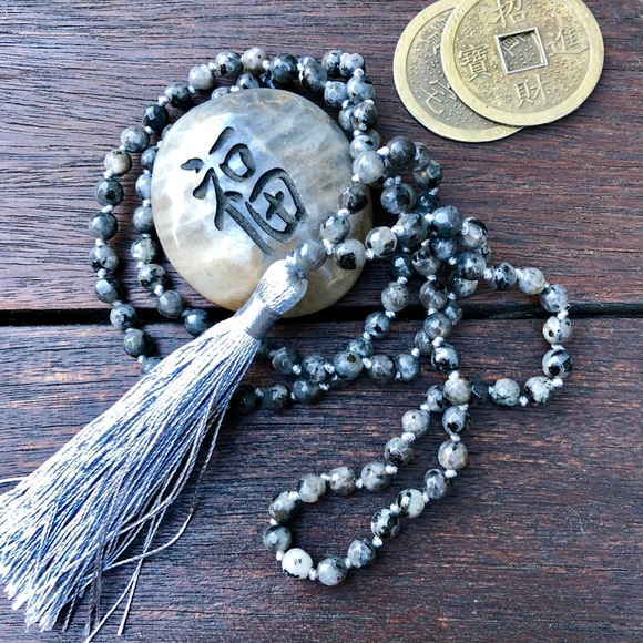 Jewelry - 🎉HP🎉✨HAND TIED LABRADORITE MALA NECKLACE✨6mm